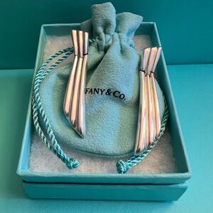 🌸🌸 RARE Authentic Tiffany & Co. Vintage Groove Hinged earrings